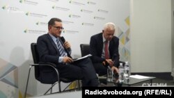 Карлос Кастресана презентує звіт Міжнародної антикорупційної консультативної ради