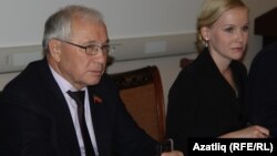 Разил Вәлиев, Гүзәл Сәгыйтова