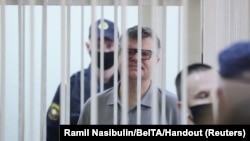 Віктар Бабарыка падчас агучваньня выраку. Менск, 6 ліпеня 2021 году.