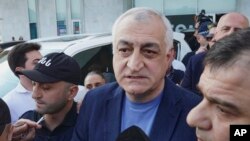 მამუკა ხაზარაძე: „ბევრჯერ მოგმართეთ თქვენც და ბიძინასაც, რომ გამოაქვეყნოს საკუთარი შენატანები ბიუჯეტში და ამავდროულად ჩემიც.“