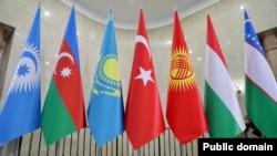 Steagurile țărilor membre ale Organizației Statelor Turcice.