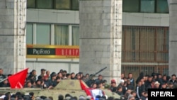 7-апрелде ыңкылапта жаштар олуттуу роль ойногон.