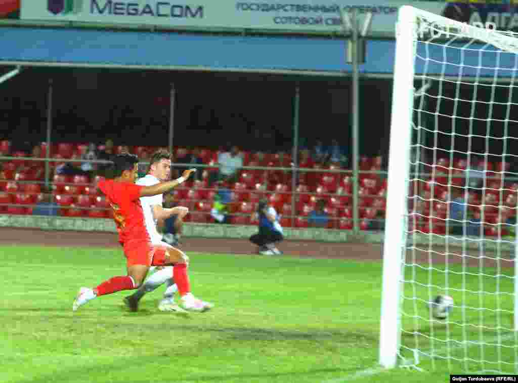 Бул беттештеги эки голду тең чабуулчу Виктор Майер киргизип, "оюндун мыктысы" аталды.