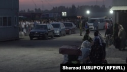 КПП «Дустлик/Достук» на узбекско-кыргызской границе.