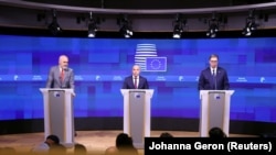 Kryeministri i Shqipërisë, Edi Rama, kryeministri i Maqedonisë së Veriut, Dimitar Kovacevski dhe presidenti i Serbisë, Aleksandar Vuçiq gjatë një konferencë për media pas një takimi të liderëve të vendeve të Ballkanit Perëndimor dhe liderëve të BE-së në Bruksel.