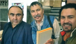 Альберт Исмаил Салават Хәмидуллин белән башкорт төбәк өйрәнүчеләр конференциясендә. 2019 елның 16 октябре