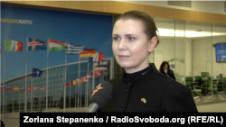 Министр обороны Литвы Довиле Шакалиене дает интервью Радіо Свобода в штаб-квартире НАТО после заседания Контактной группы по вопросам обороны Украины, Брюссель, Бельгия, 15 октября 2025 года