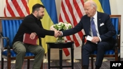 Ֆրանսիա - ԱՄՆ նախագահ Ջո Բայդենը և Ուկրաինայի նախագահ Վլադիմիր Զելենսկին հանդիպում են Փարիզում, 7-ը հունիսի, 2024թ.