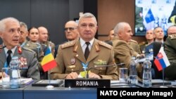 Șeful Statului Major al Apărării, generalul Gheorghiță Vlad, cere de peste un an industriei de apărare de stat să se modernizeze.