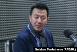 Асылбек Жоодонбеков.