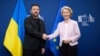 Președinta Comisiei Europene Ursula von der Leyen și președintele ucrainean Volodimir Zelenski