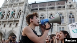 Венгриялык студенттер.