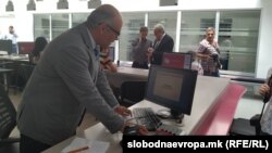 УЈП - Администрација, шалтери и работа со странки