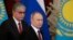 Президент Казахстана Касым-Жомарт Токаев и президент России Владимир Путин (слева направо) во время пресс-конференции по итогам встречи в Кремле, 3 апреля 2019 года