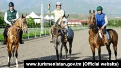 Synçylar Türkmenistanyň mirasdüşerlik meýillerine soňky birnäçe ýyl bäri ünsi çekip gelýär.