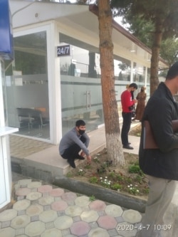 Филиал «Халк банка» в городе Намангане, 7 апреля 2020 года.