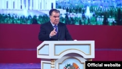 14 октябри соли 2017, президент дар мулоқот бо соҳибкорон