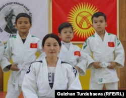 Айканыш Аманова.