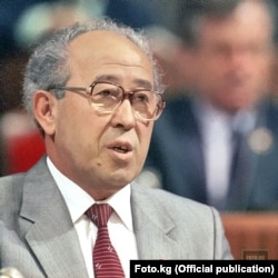 Абсамат Масалиев (булак: literatura.kg)