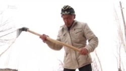 Бывший марафонец изготавливает кыргызские седла