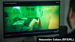 O persoană vizionează clipul „Prostitution” cu Till Lindemann.