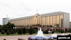 Өзбекстандын өкмөтүнүн имараты.