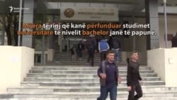 Diploma bachelor, e pamjaftueshme për punësim