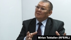 Токон Мамытов.