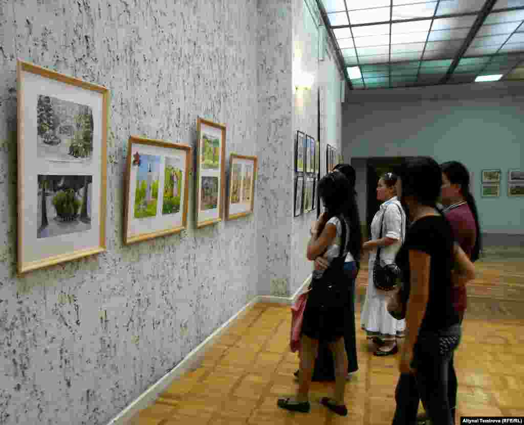 Көргөзмө: "Улуу согуш жолдору - балдардын көзү менен" деп аталат.&nbsp;