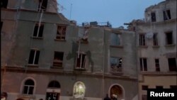 Мер Львова Андрій Садовий з місця подій повідомив про вісьмох поранених, пошкоджено близько 60 квартир та 50 машин