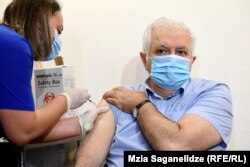 ამირან გამყრელიძე დღეს აიცრა