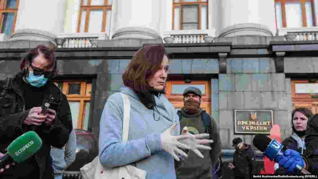 &laquo;Захист Мангера неодноразово просив передати справу в такому вигляді, в якому вона є, до суду. І в принципі саме це зараз і зробили&raquo;, &ndash; зазначила адвокатка потерпілих Євгенія&nbsp;Закревська. Більше звинувачення Владислава Мангера читайте за лінком