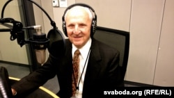 Вячка Станкевіч у студыі Радыё Свабода ў Празе, травень 2013