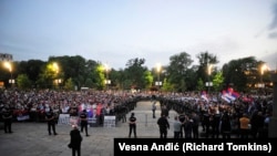 Протести на власта и опозицијата во Белград