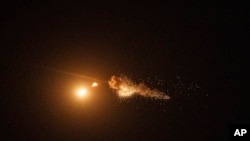 Согуштук дронду атып түшүрүү. Киев. Архив сүрөт. 