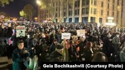 დემონსტრაციის 132-ე დღე - რუსთაველის გამზირზე მოძრაობა კვლავ გადაიკეტა.