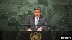 Эрлан Абдылдаев БУУнун жыйынында сүйлөп жатат. 