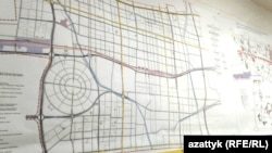 Желтой линией выделены предполагаемые маршруты легкорельсового транспорта.