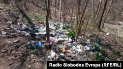 Депонии околу топлите катлановски минерални води 