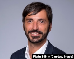 Profesorul Florin Bilbiie.