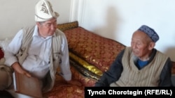 Төлөк Төрөкан менен Т.Чоротегин. Аңыз айылы, КЭР. 13.7.2014.