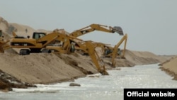 Один из коллекторов Туркменского озера (архивное фото)  