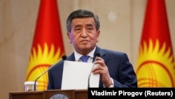 Сооронбай Жээнбеков.