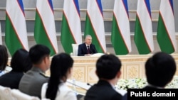 Президент Шавкат Мирзиёев раислигидаги ёшлар сиёсатига бағишланган видеоселектор, июнь, 2024 