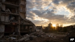 Зруйнована будівля внаслідок російської агресії в Ізюмі, жовтень 2023 року 