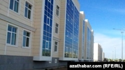 Türkmenabatda 2015-nji ýylda gurlan ýaşaýyş jaýlary