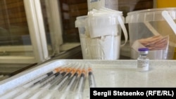 Siringi speciale pentru vaccinarea cu produsul Pfizer/BioNTech. 