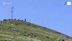 Ըստ հովվի կնոջ` Սև լճի տարածքում ադրբեջանցիները մոտեցել են ամուսնուն, ասել, որ հեռանա