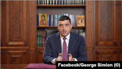 George Simion, vorbind pe Facebook LIVE, după publicarea rezultatelor exit poll, la 21:00.