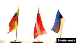 Знамиња на Летонија, Естонија и Литванија 